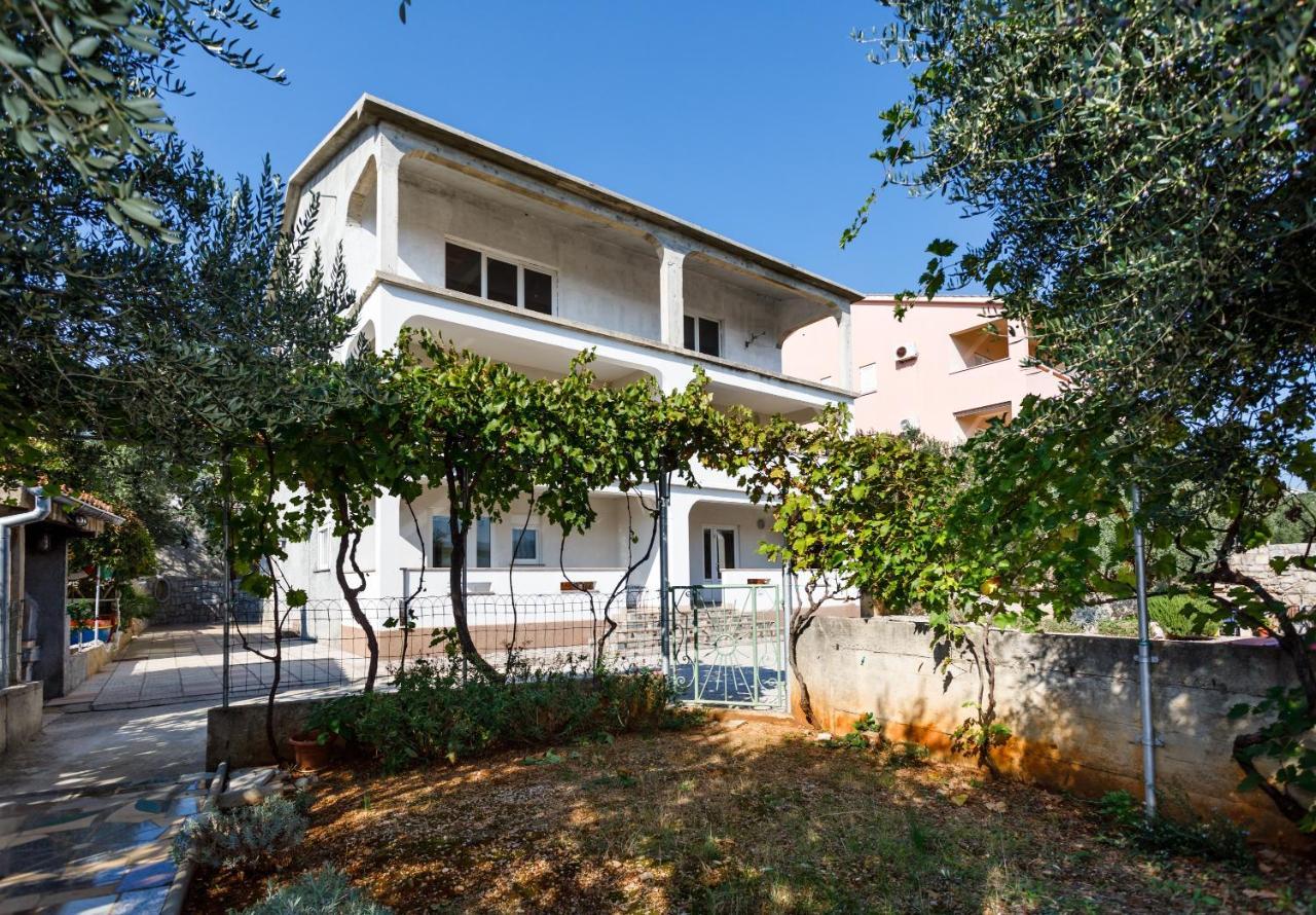 Apartments With A Parking Space Kornic, Krk - 5306 Exterior foto